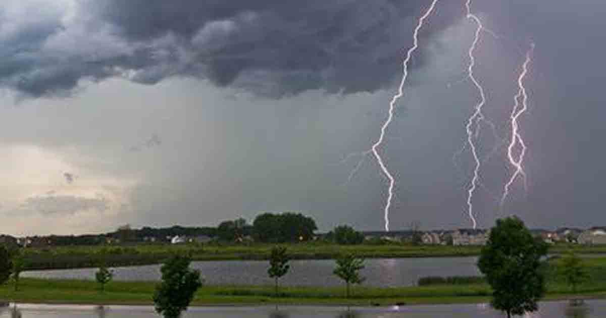 Pune Weather : IMD issues warning of thunderstorms accompanied by lightning in Pune  