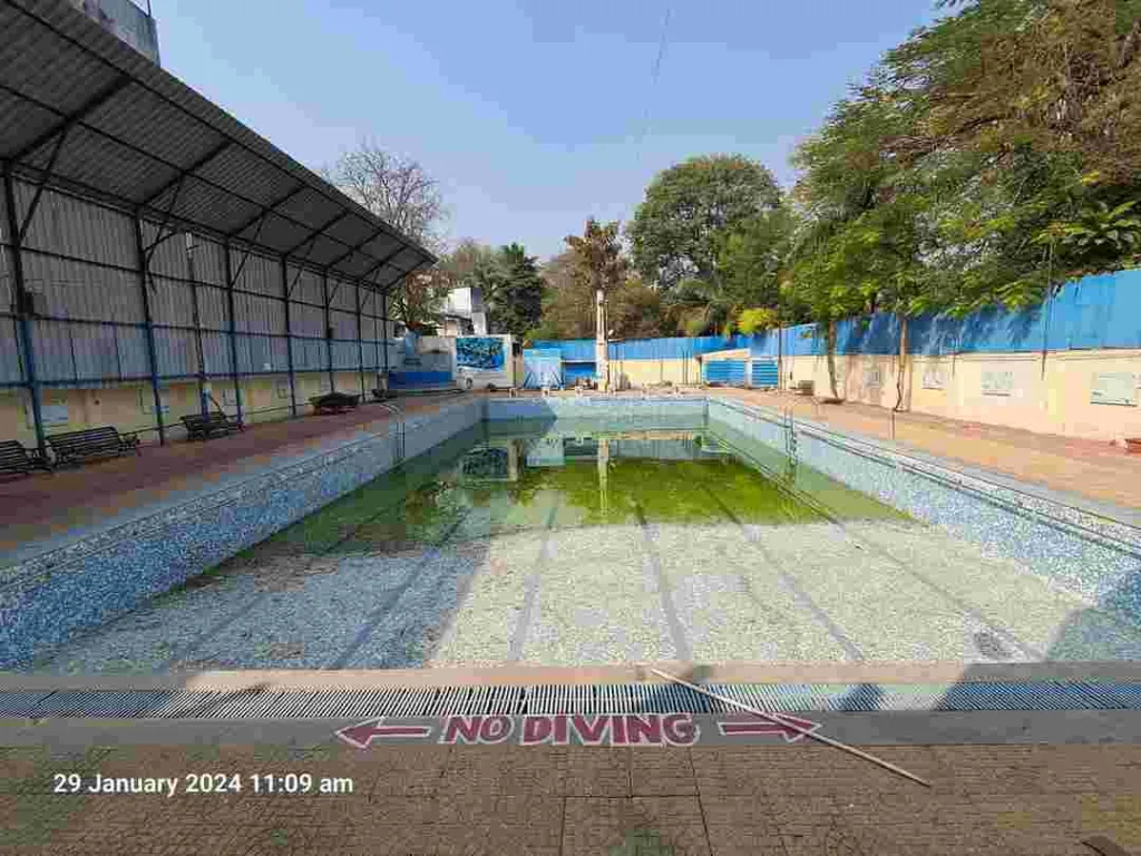 Pune : PMC's swimming pool in Wanowrie remains closed & in dilapidated condition ; seeks attention from PMC