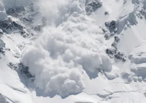 Tragedy Strikes Gulmarg As Avalanche Takes Life Of 1, Seven Rescued