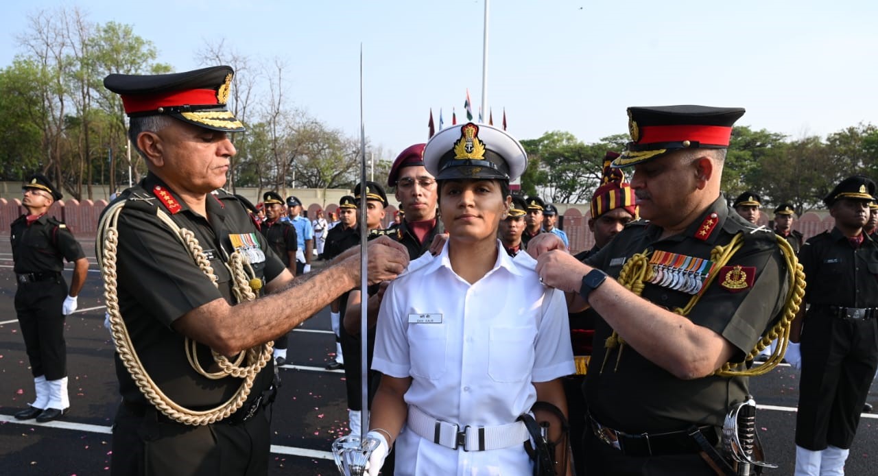 58TH BATCH OF MEDICAL GRADUATES OF AFMC PUNE COMMISSIONED INTO ARMED ...