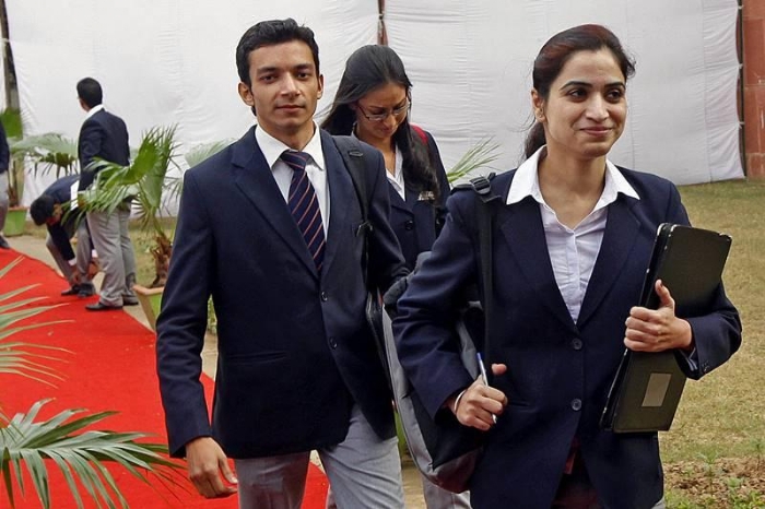 JEE Advanced 2024: Choosing from India's Top 7 IITs based on placements, rankings, and salaries