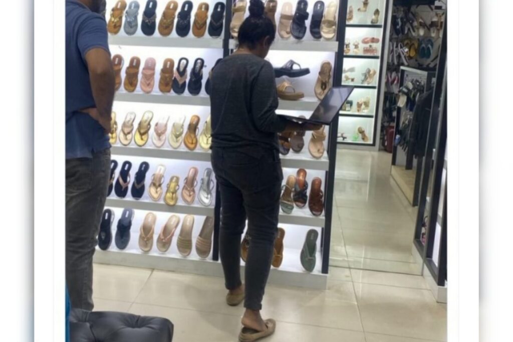 Woman in Bengaluru goes shopping amid team meeting
