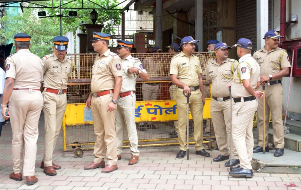 Four Siblings from Mumbai Escape Alleged Harassment by Father, Found by Police