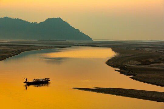 Cradle of Civilisation: Navigate Soulful Waters of India's 8 Longest Rivers and Their Timeless Tales