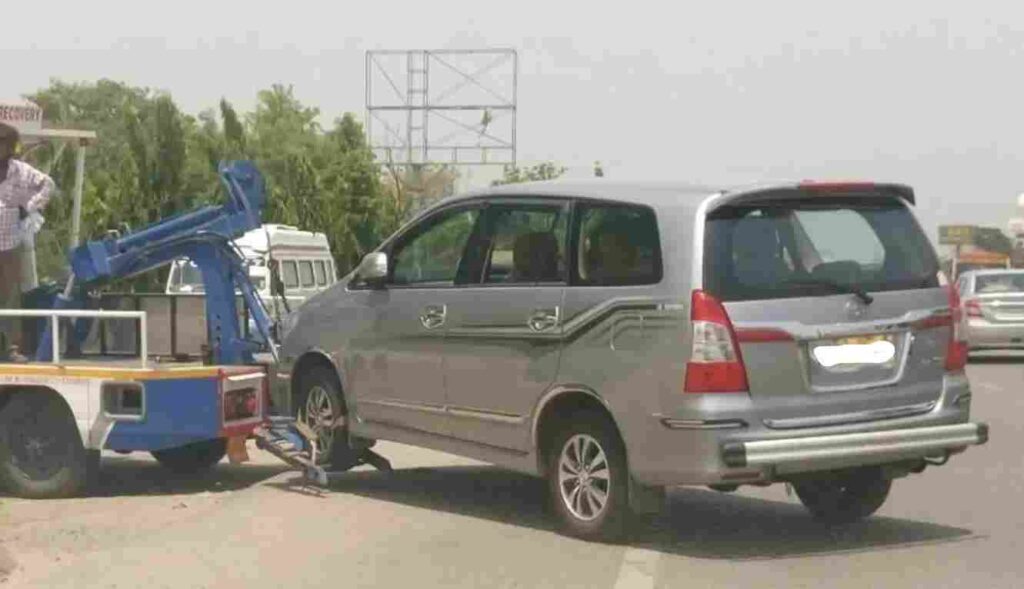 Pune Police Introduces New Rules: No Towing Charges if Driver Present at Illegal Parking Spot
