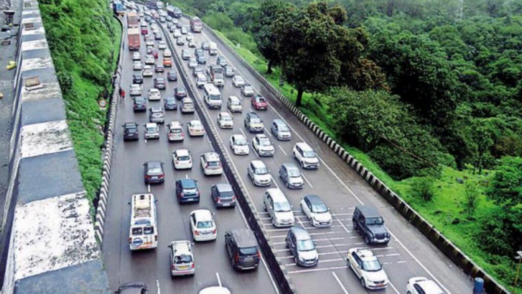 Pune Mumbai National Highway: Over 70 heavy vehicles fined for plying in no-entry areas in Lonavala