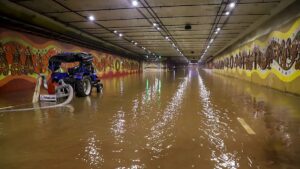 "Delhi's Pragati Maidan Tunnel Closed Due to Heavy Rainfall, Public Inconvenienced