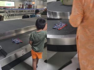 Hilarious: ‘That is What We Call Travelling Light’, printed boxers seen circling on Delhi airport conveyor belt