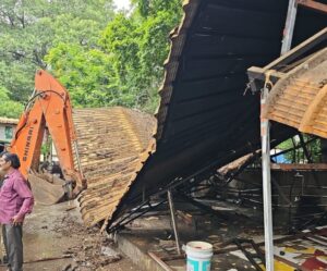 Pune: PMC Demolishes Encroachments On JM road
