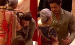 Shah Rukh Khan Touches Jaya Bachchan’s Feet at Ambani Wedding, Video Goes Viral