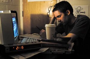 Skipping Sleep Before Exams: A Doctor’s Advice Against All-Nighters