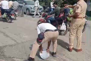 Pune Traffic Police Step In to Repair Susgaon's Pothole-Ridden Roads Amid PMC Inaction