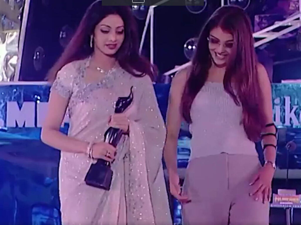 Watch: Aishwarya Rai Appears with Swollen Eyes and Injured Hand at Filmfare Awards. Video goes Viral